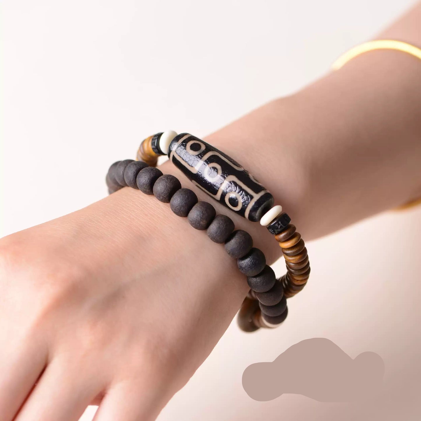 Tibetan Double-Layer Nine-Eyed Dzi Bracelet with Green Sandalwood