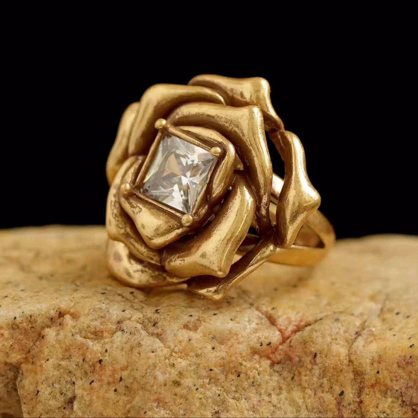 Tibetan Handcrafted Agate and Enamel Ring – Intricate Natural Stone and Traditional Enamel Work