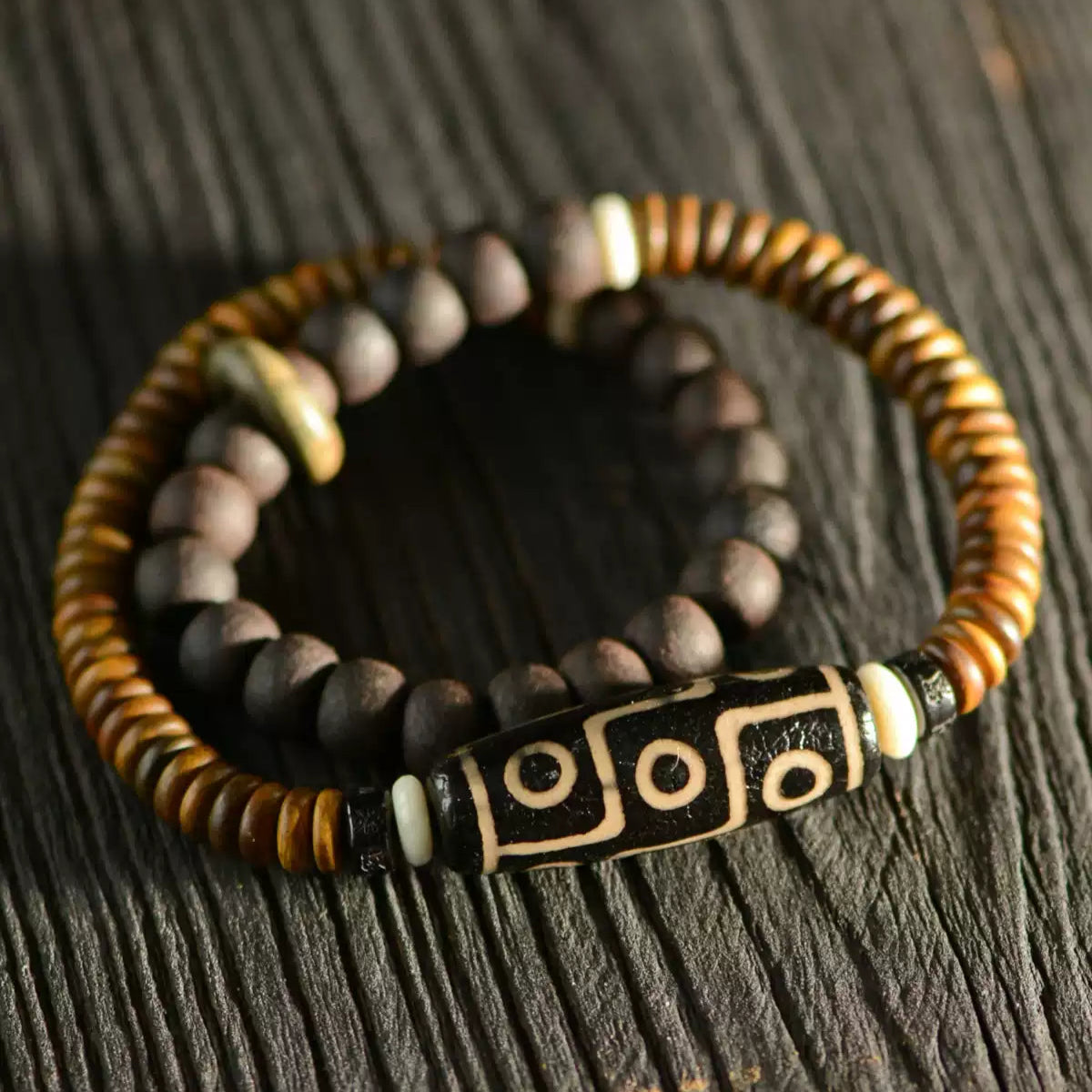 Tibetan Double-Layer Nine-Eyed Dzi Bracelet with Green Sandalwood