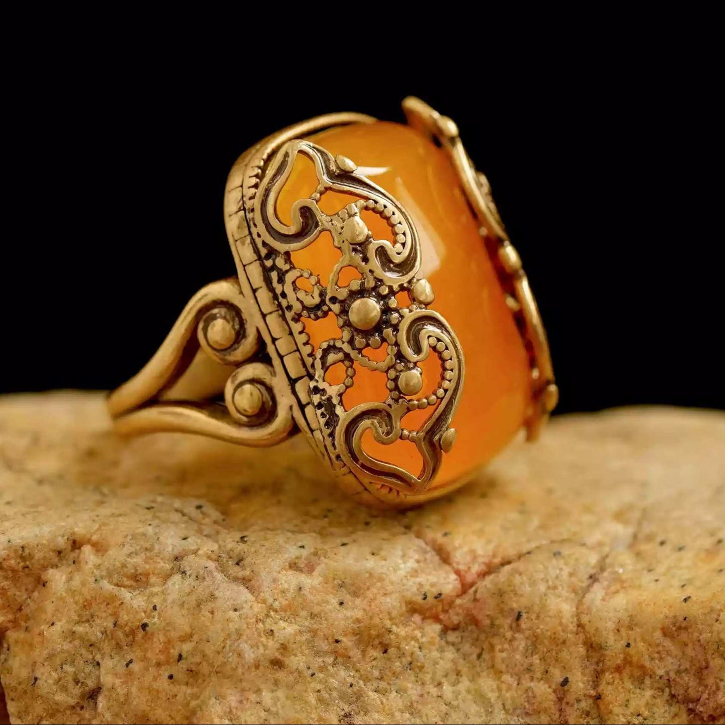 Tibetan Handcrafted Agate and Enamel Ring – Intricate Natural Stone and Traditional Enamel Work
