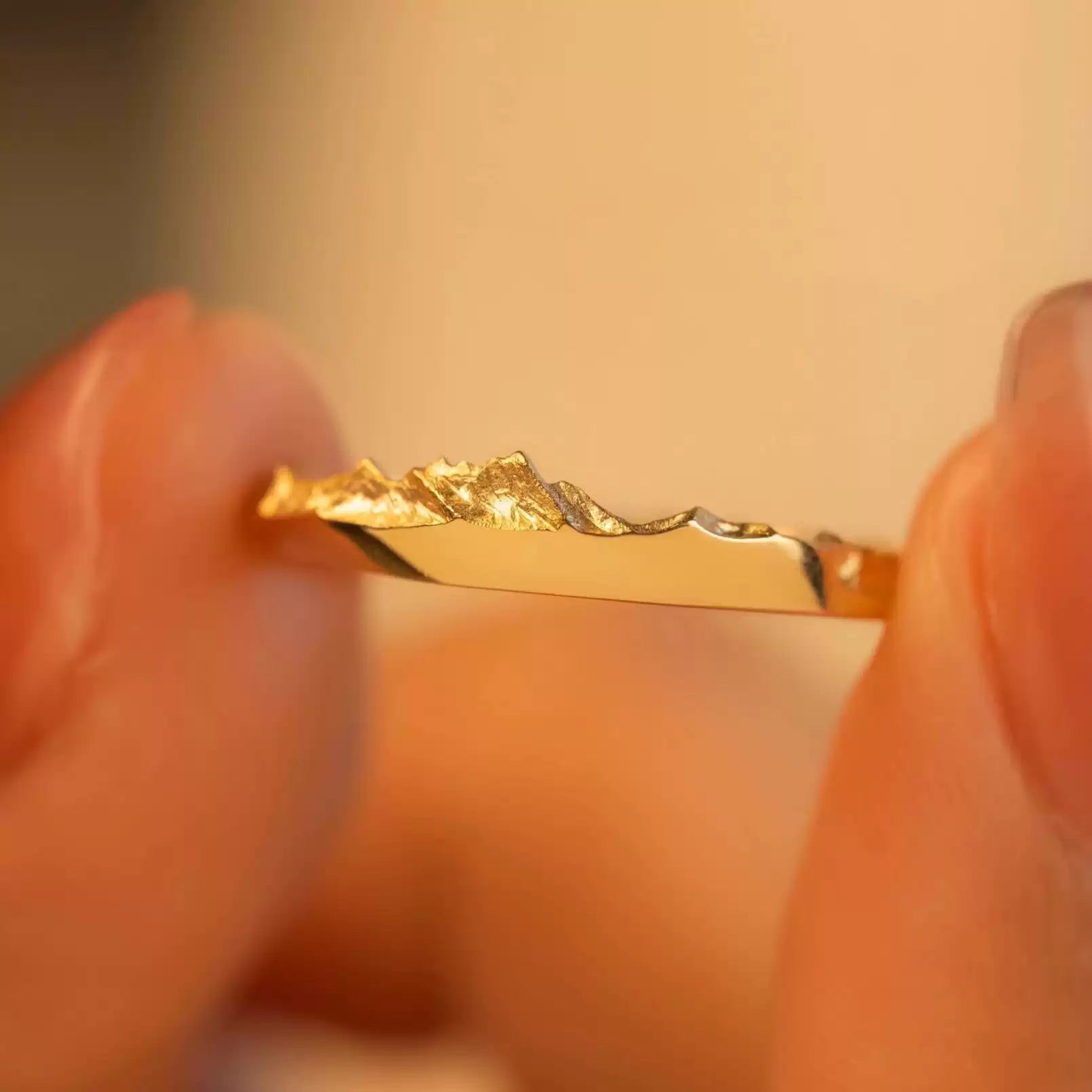 Tibetan 18K Gold "Golden Mountain" Ring – Everest-Inspired Symbol