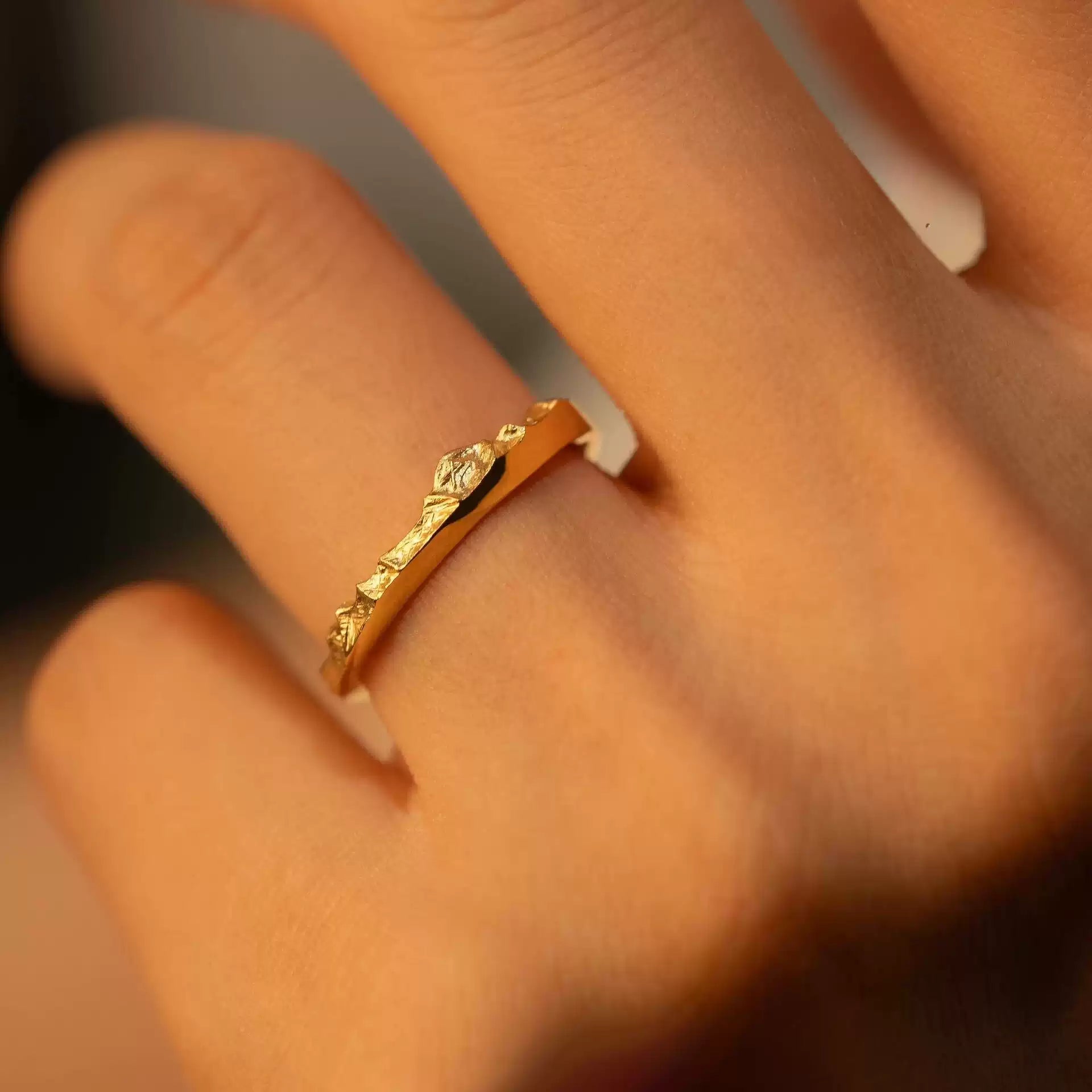 Tibetan 18K Gold "Golden Mountain" Ring – Everest-Inspired Symbol