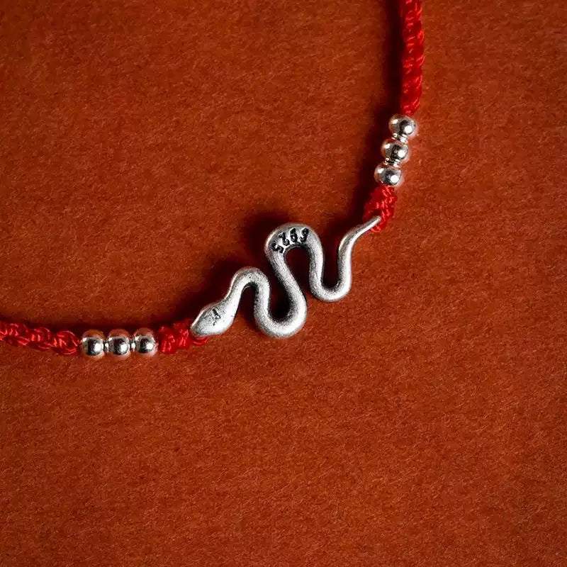 Lucky Snake Knot Bracelet – Handwoven 925 Silver Red & Black Threads