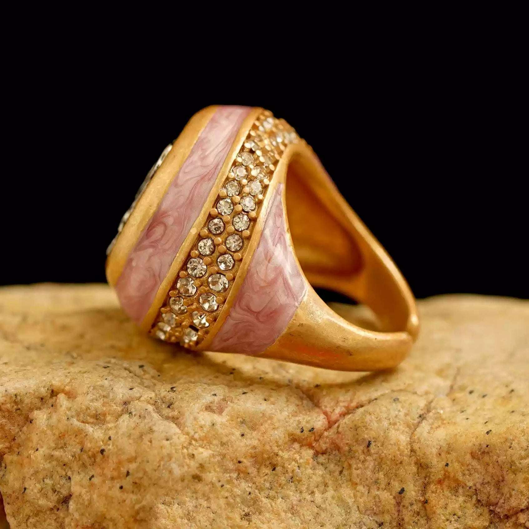Tibetan Handcrafted Agate and Enamel Ring – Intricate Natural Stone and Traditional Enamel Work