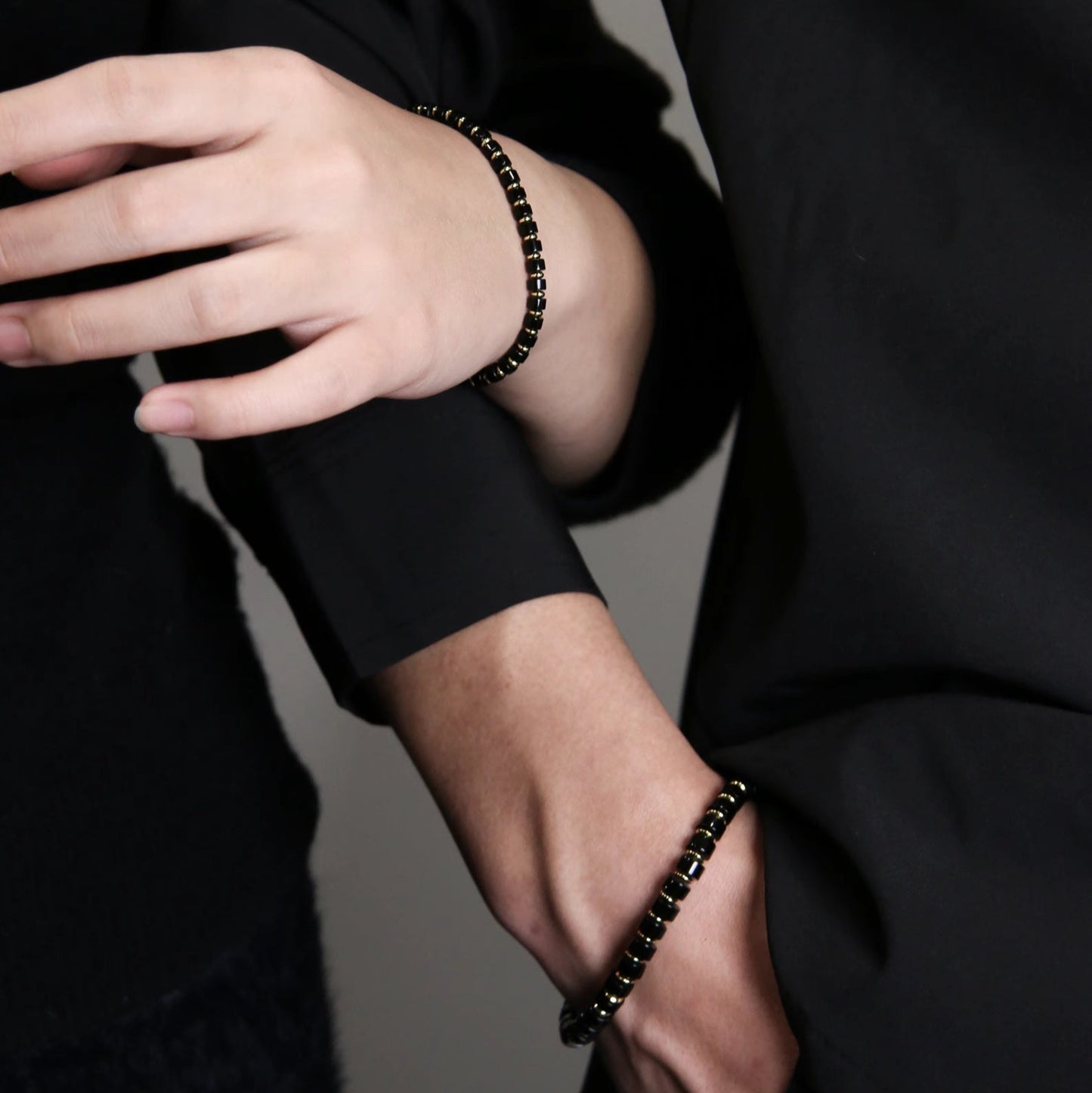 Temple Drill® Black Agate Disc Bead Bracelet