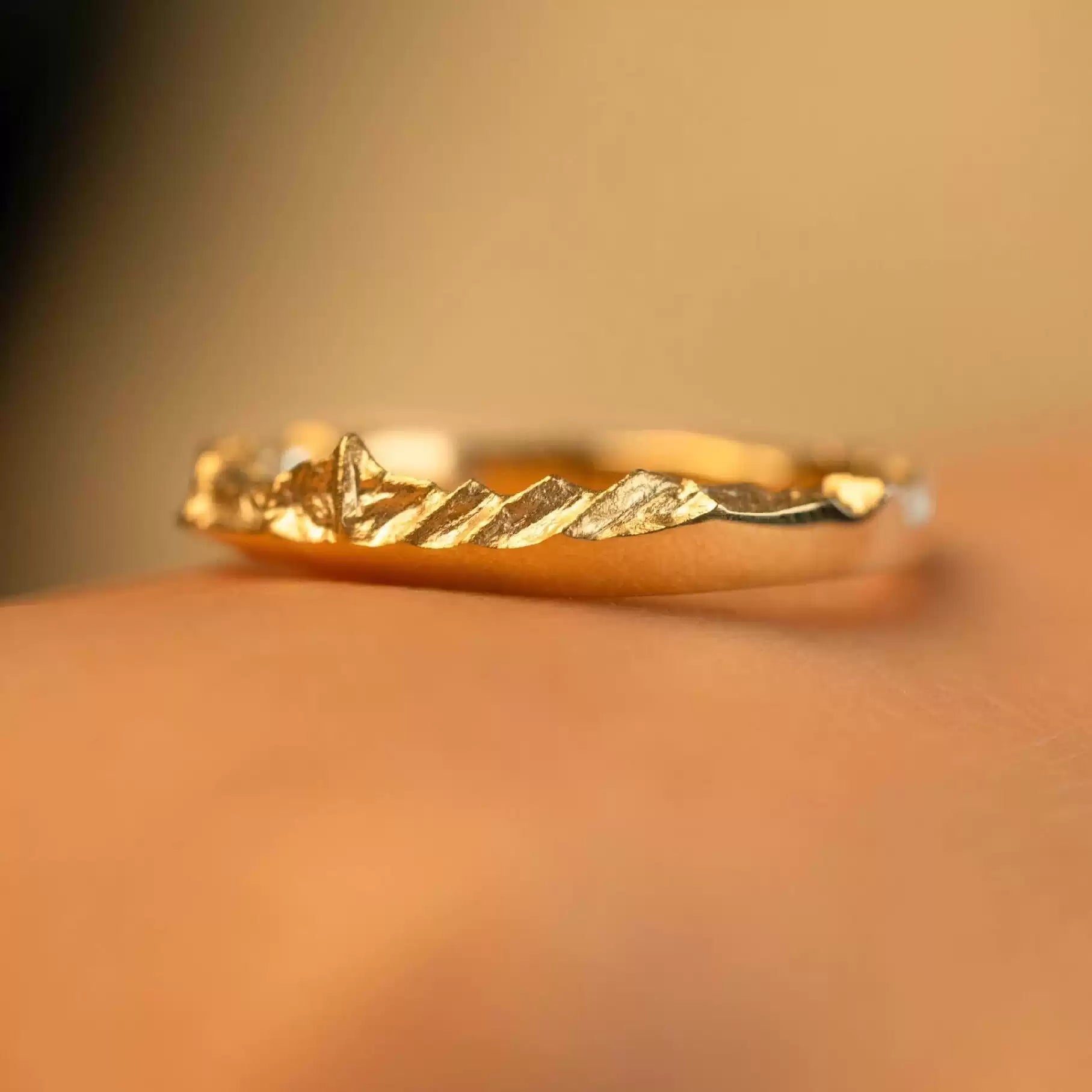 Tibetan 18K Gold "Golden Mountain" Ring – Everest-Inspired Symbol