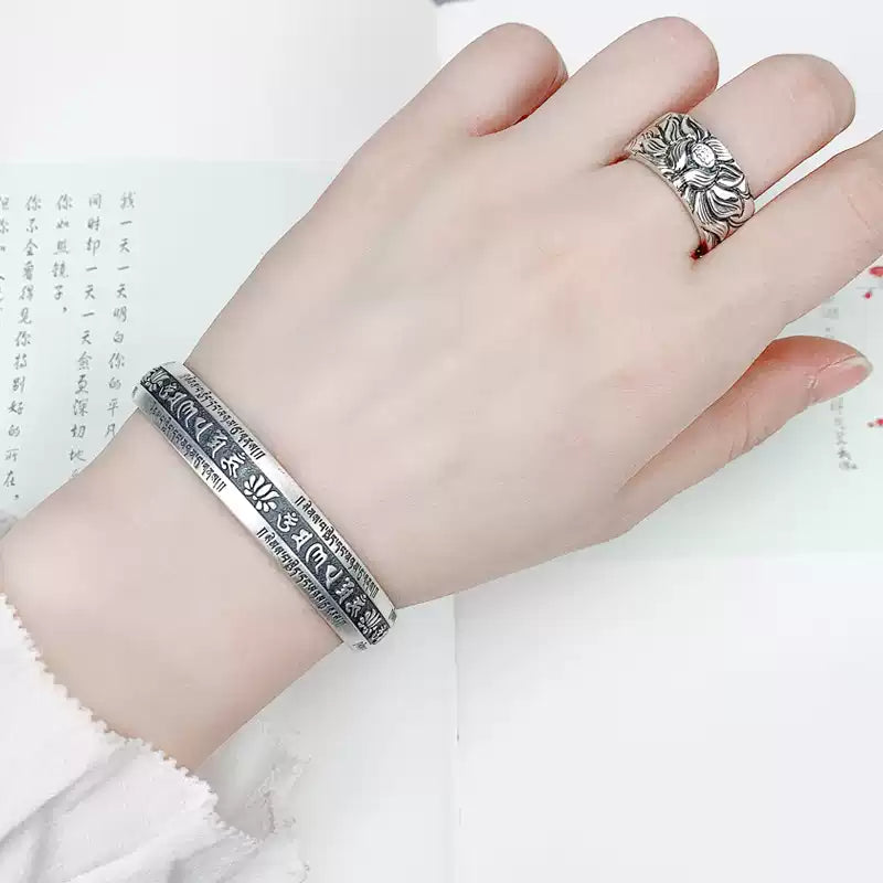 Tibetan Silver Mantra Bracelet – Om Mani Padme Hum & Heart Sutra Protection
