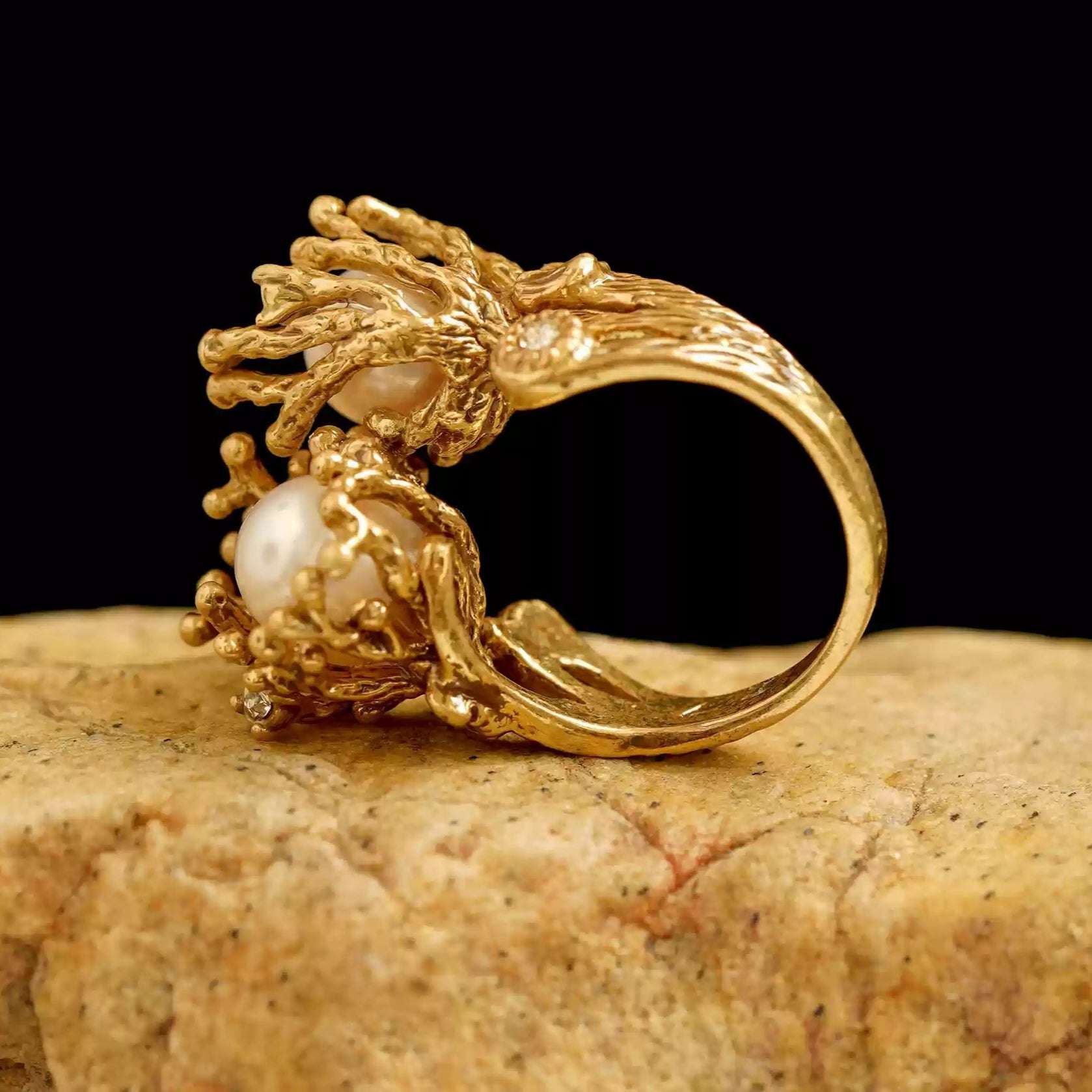 Tibetan Handcrafted Agate and Enamel Ring – Intricate Natural Stone and Traditional Enamel Work