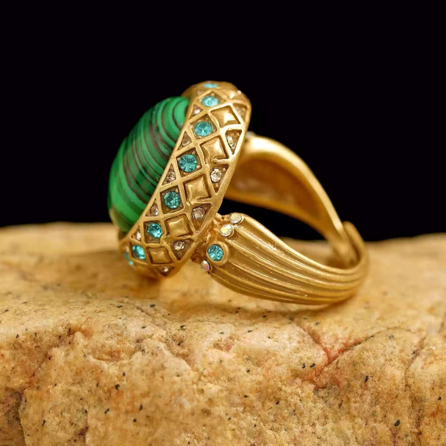 Tibetan Handcrafted Agate and Enamel Ring – Intricate Natural Stone and Traditional Enamel Work