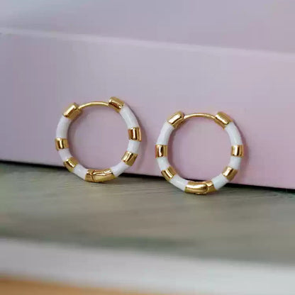 Ensō East® Enamel Hoop Earrings with White & Gold Striped Design