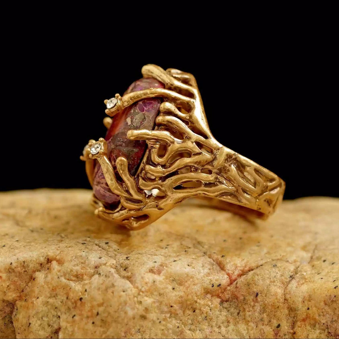 Tibetan Handcrafted Agate and Enamel Ring – Intricate Natural Stone and Traditional Enamel Work